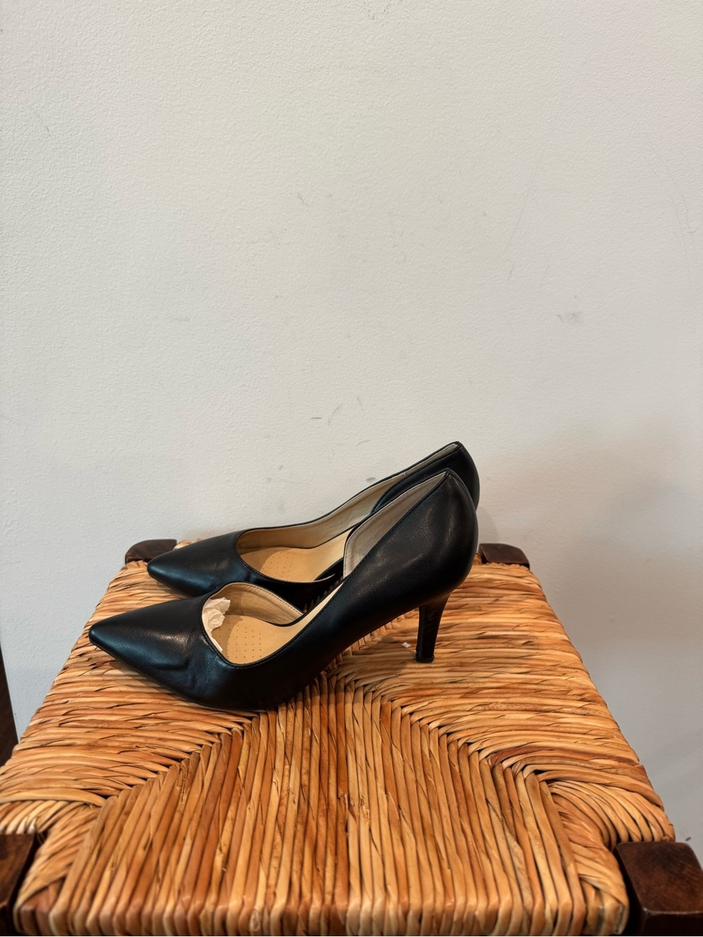 Cityclassified Black Pointed-Toe Stiletto Pumps size 6